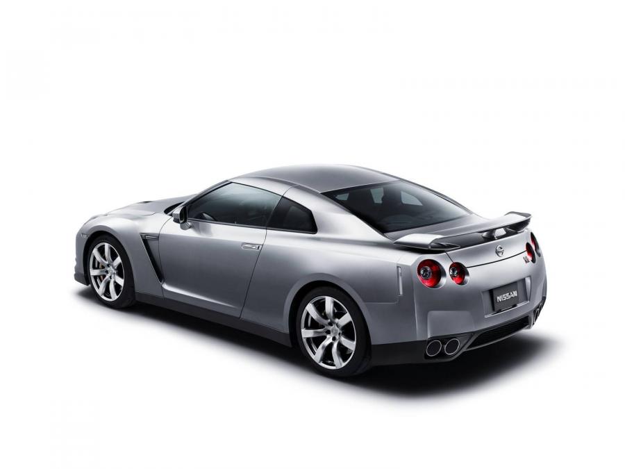  Nissan GT-R 2007 года  (фото 185 из 480)